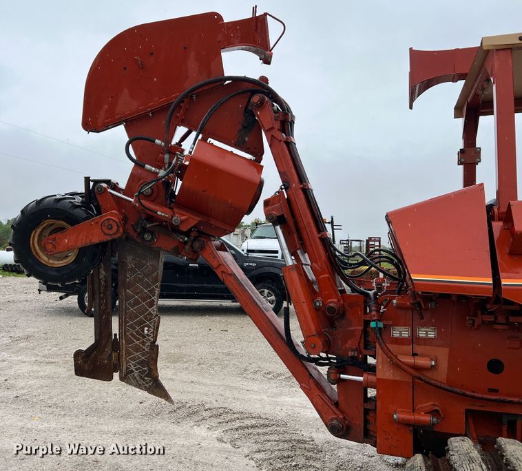 image for item KC9986 1994 Ditch Witch HT100  cable plow