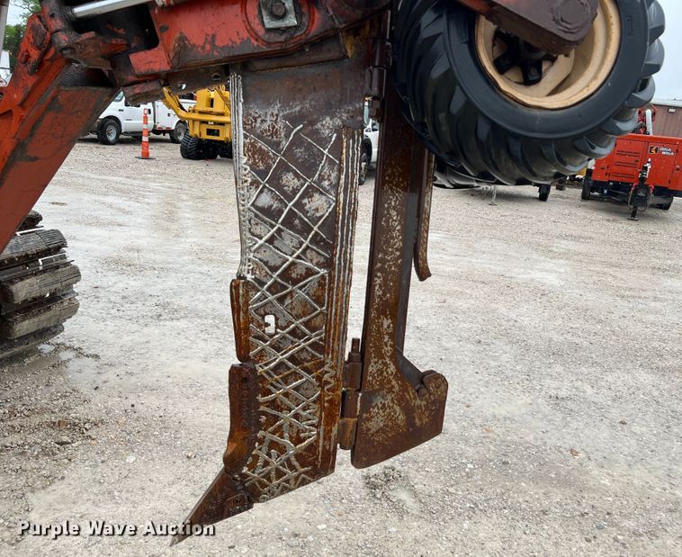 image for item KC9986 1994 Ditch Witch HT100  cable plow