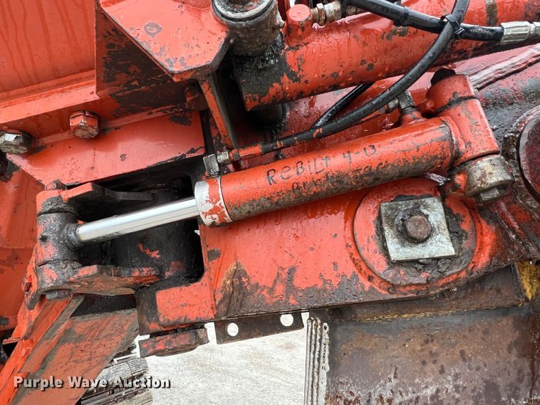 image for item KC9986 1994 Ditch Witch HT100  cable plow