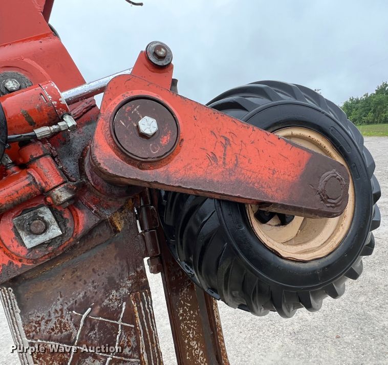 image for item KC9986 1994 Ditch Witch HT100  cable plow