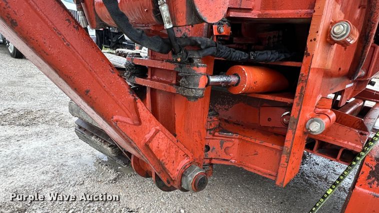 image for item KC9986 1994 Ditch Witch HT100  cable plow
