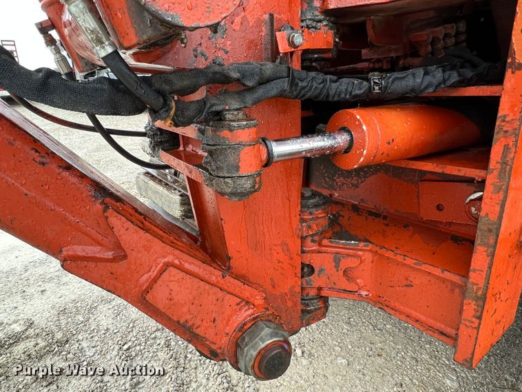 image for item KC9986 1994 Ditch Witch HT100  cable plow