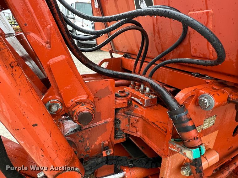 image for item KC9986 1994 Ditch Witch HT100  cable plow