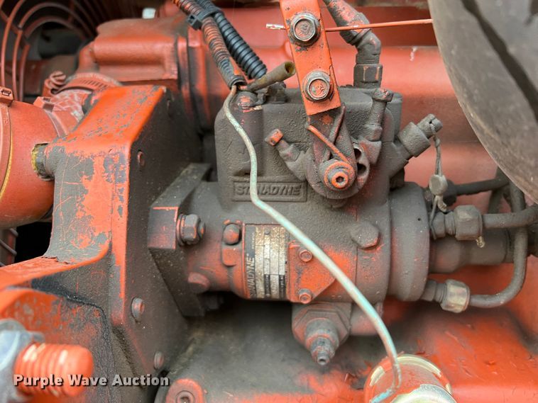 image for item KC9986 1994 Ditch Witch HT100  cable plow