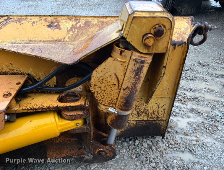 image for item KC9987 1995 Case 550G  dozer