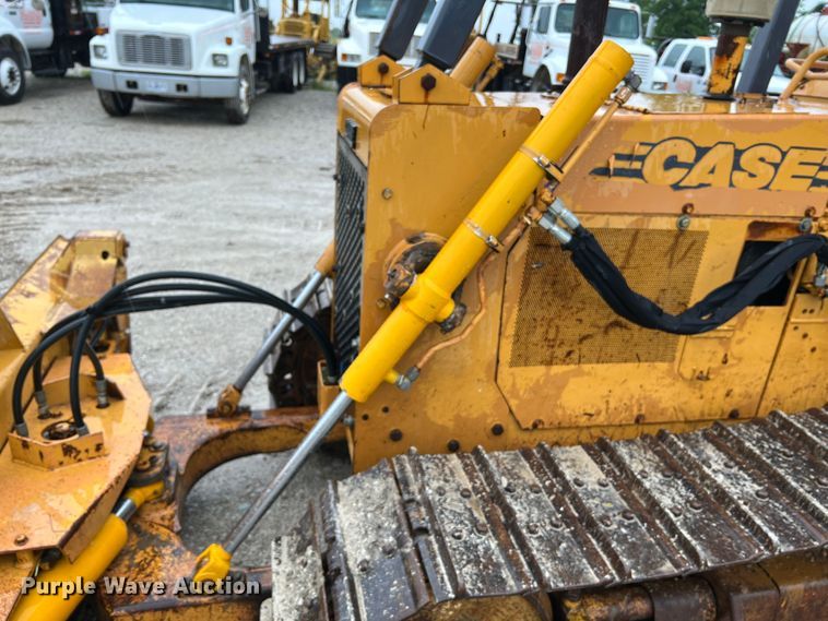 image for item KC9987 1995 Case 550G  dozer