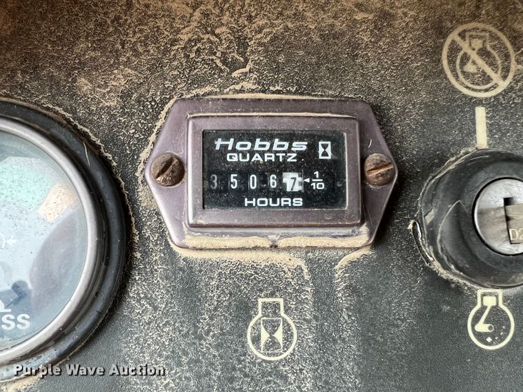 image for item KC9987 1995 Case 550G  dozer