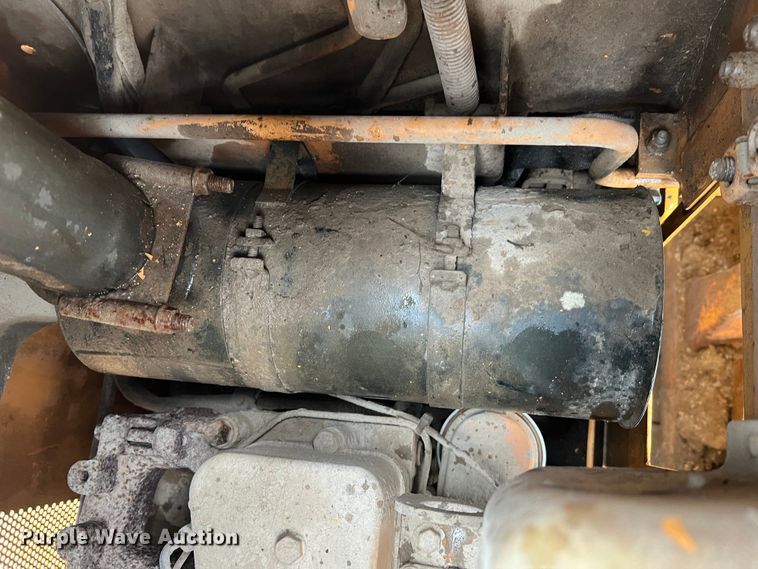 image for item KC9987 1995 Case 550G  dozer