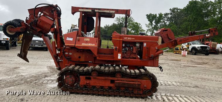 image for item KC9988 1998 Ditch Witch HT100  cable plow