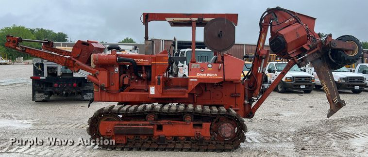 image for item KC9988 1998 Ditch Witch HT100  cable plow