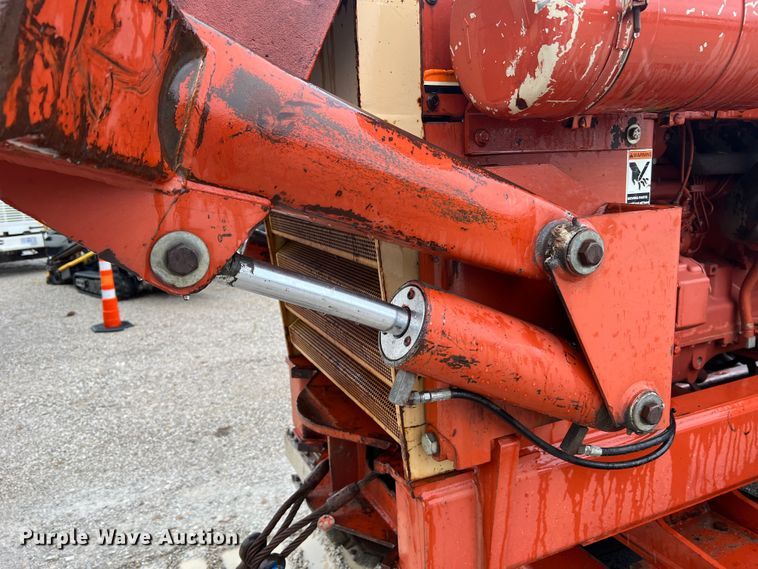 image for item KC9988 1998 Ditch Witch HT100  cable plow