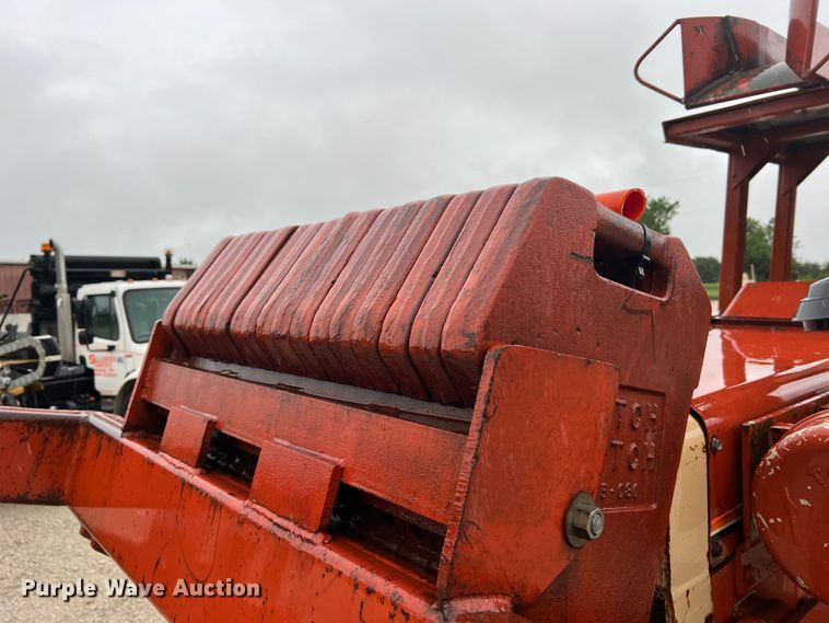 image for item KC9988 1998 Ditch Witch HT100  cable plow