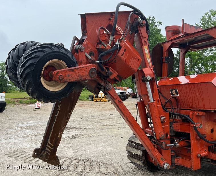 image for item KC9988 1998 Ditch Witch HT100  cable plow