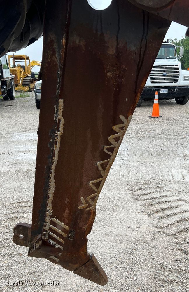 image for item KC9988 1998 Ditch Witch HT100  cable plow