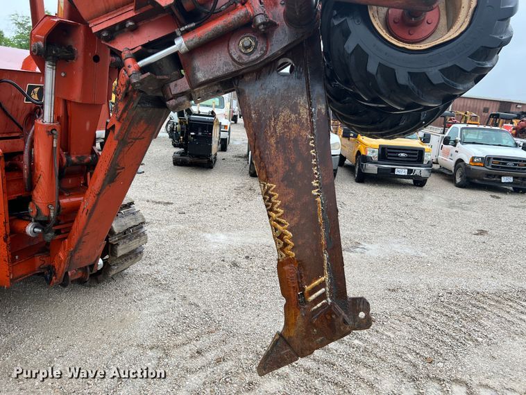 image for item KC9988 1998 Ditch Witch HT100  cable plow