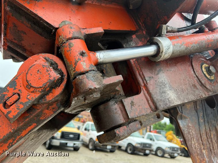 image for item KC9988 1998 Ditch Witch HT100  cable plow