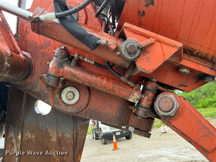 image for item KC9988 1998 Ditch Witch HT100  cable plow