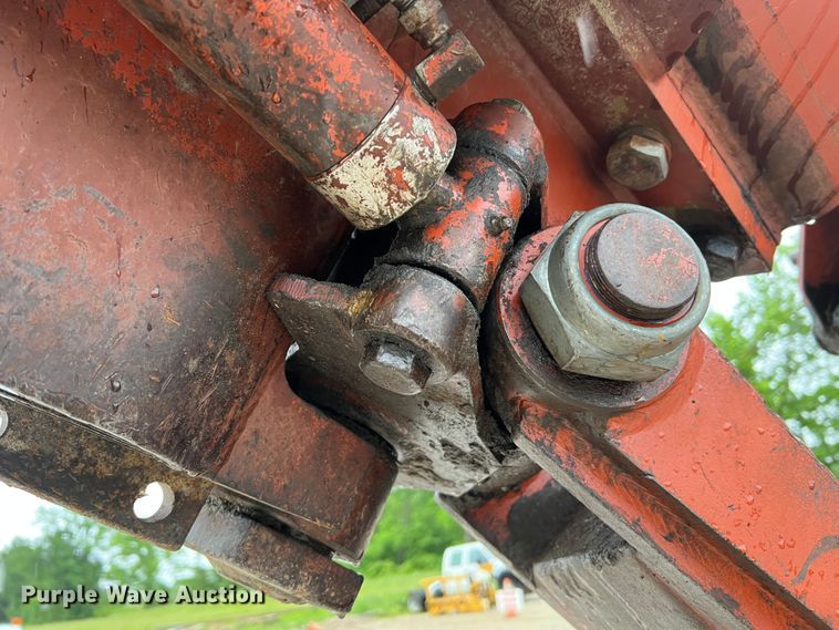 image for item KC9988 1998 Ditch Witch HT100  cable plow