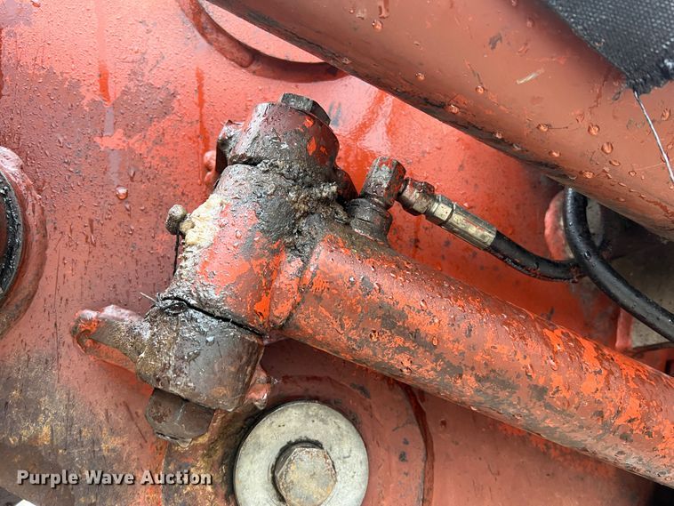 image for item KC9988 1998 Ditch Witch HT100  cable plow