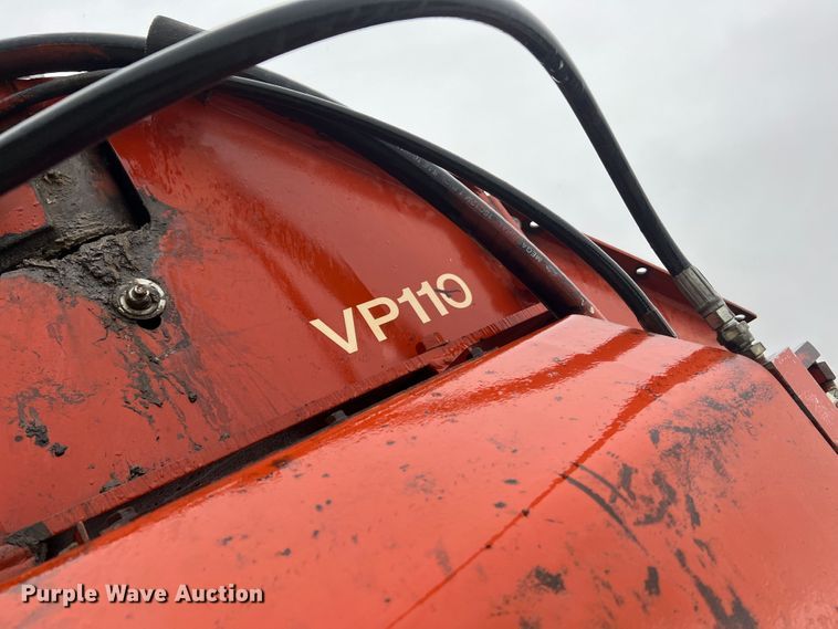 image for item KC9988 1998 Ditch Witch HT100  cable plow