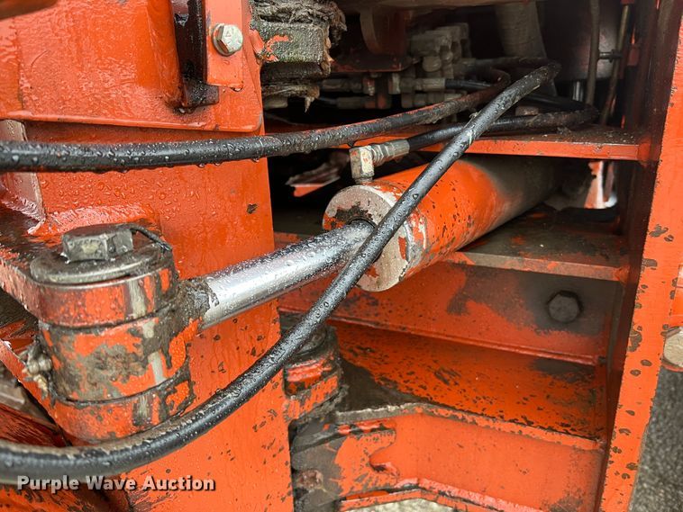 image for item KC9988 1998 Ditch Witch HT100  cable plow