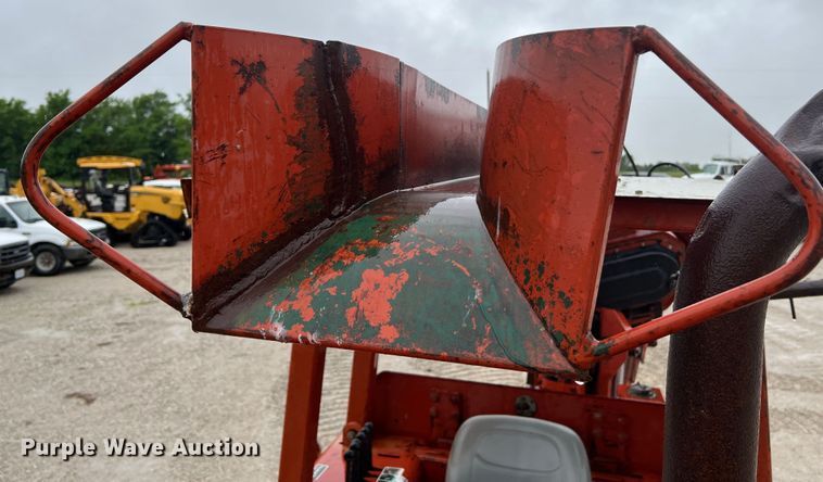 image for item KC9988 1998 Ditch Witch HT100  cable plow