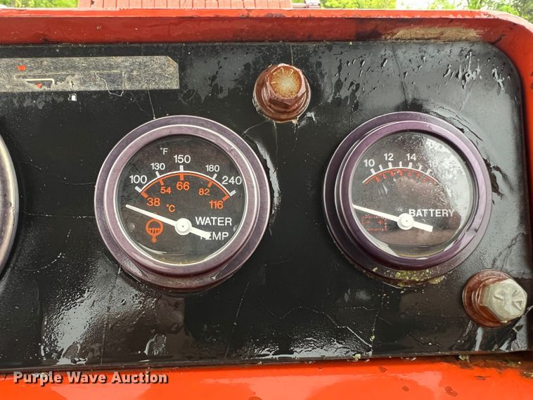 image for item KC9988 1998 Ditch Witch HT100  cable plow