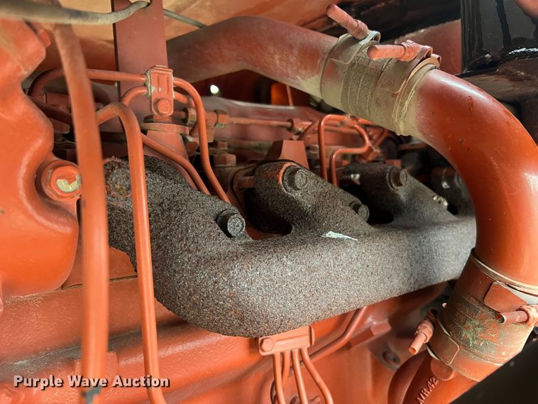 image for item KC9988 1998 Ditch Witch HT100  cable plow