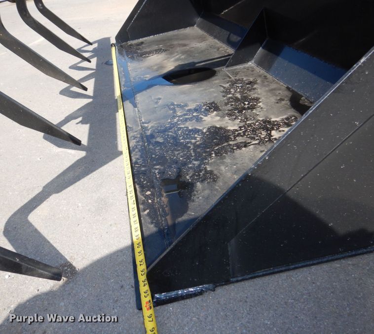 image for item KD9868 Industrias America 96BG  skid steer grapple bucket