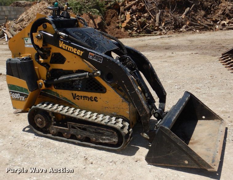 image for item KD9936 2011 Vermeer S600TX  compact utility loader