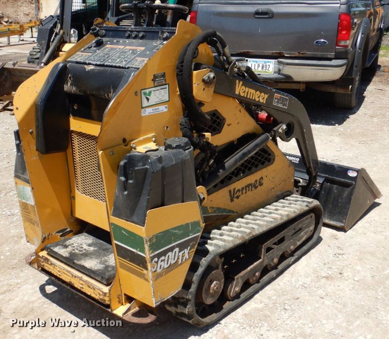 image for item KD9936 2011 Vermeer S600TX  compact utility loader