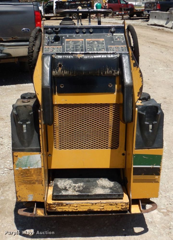 image for item KD9936 2011 Vermeer S600TX  compact utility loader