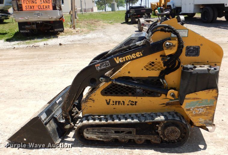 image for item KD9936 2011 Vermeer S600TX  compact utility loader