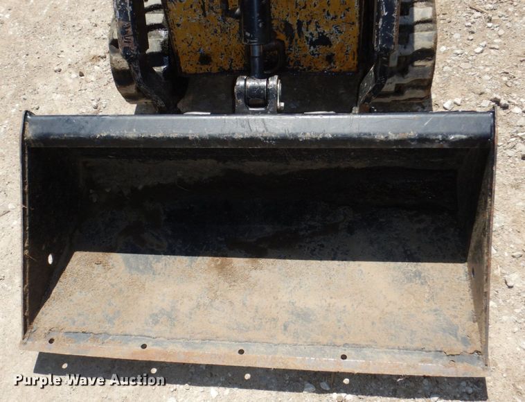 image for item KD9936 2011 Vermeer S600TX  compact utility loader