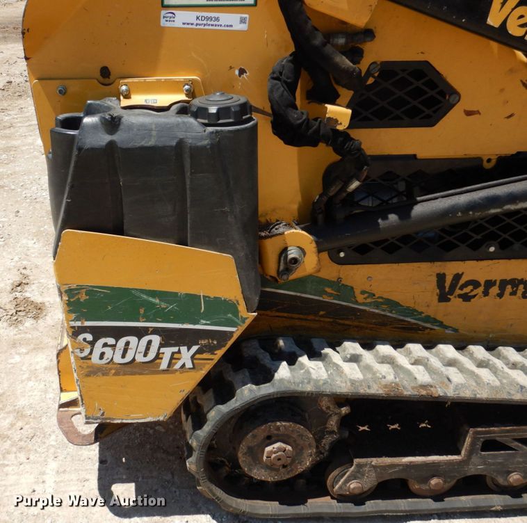 image for item KD9936 2011 Vermeer S600TX  compact utility loader