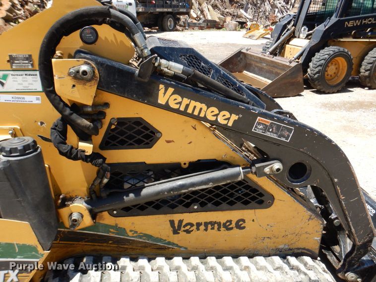 image for item KD9936 2011 Vermeer S600TX  compact utility loader