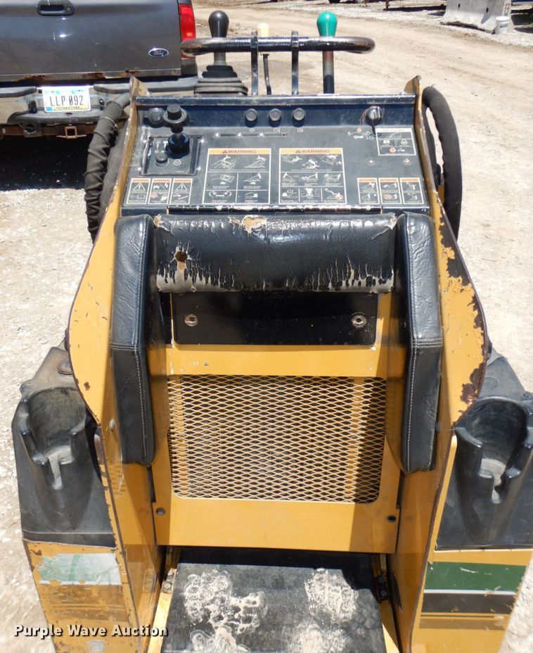 image for item KD9936 2011 Vermeer S600TX  compact utility loader