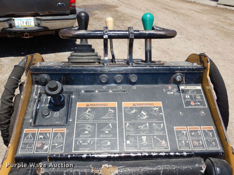 image for item KD9936 2011 Vermeer S600TX  compact utility loader