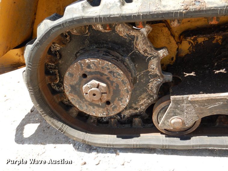 image for item KD9936 2011 Vermeer S600TX  compact utility loader