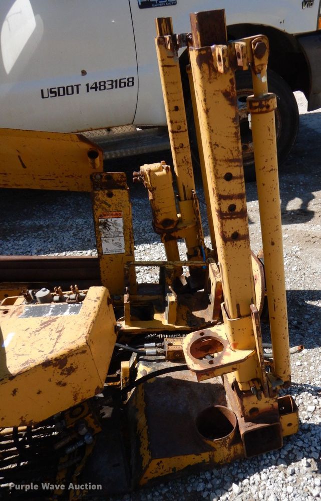 image for item KD9939 1997 Vermeer Navigator D7X11A  directional boring unit