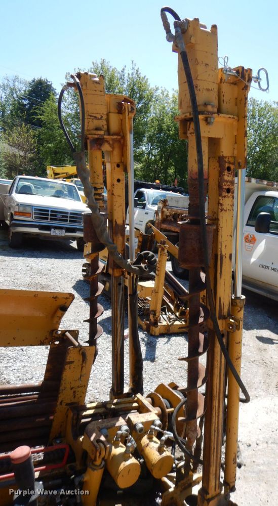 image for item KD9940 1996 Vermeer Navigator D7X11A  directional boring unit