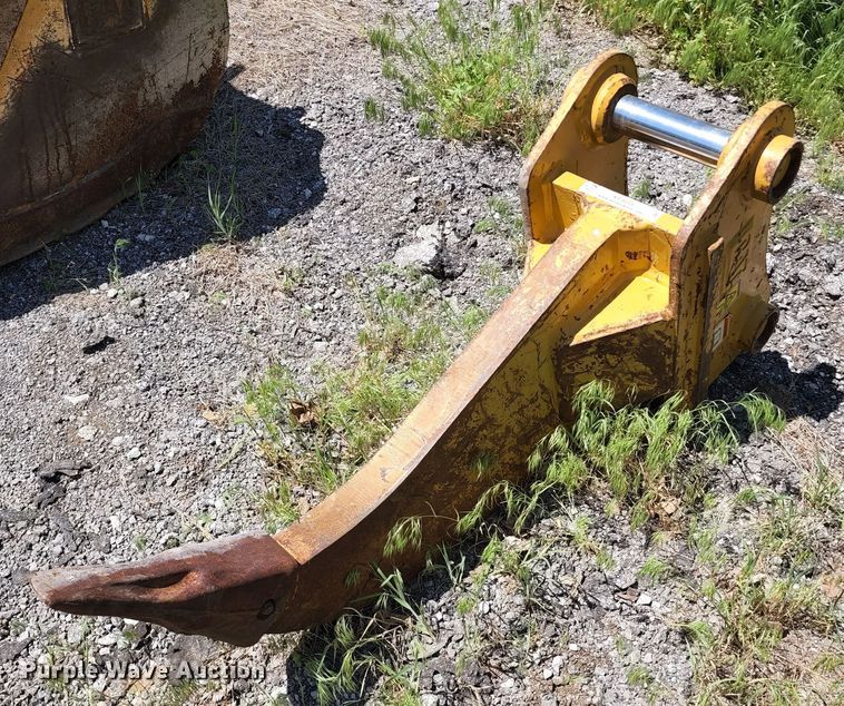 image for item KF9019 Caterpillar  excavator ripper tooth