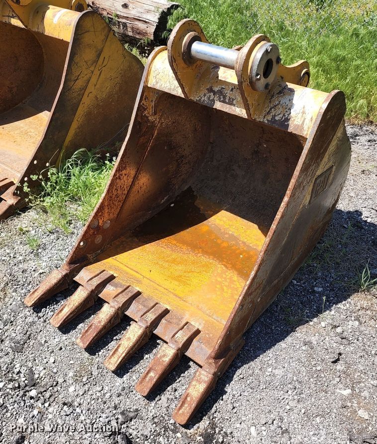 image for item KF9020 Caterpillar  36"W excavator bucket