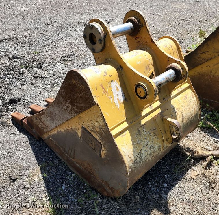 image for item KF9020 Caterpillar  36"W excavator bucket