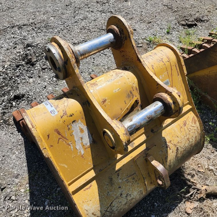 image for item KF9020 Caterpillar  36"W excavator bucket