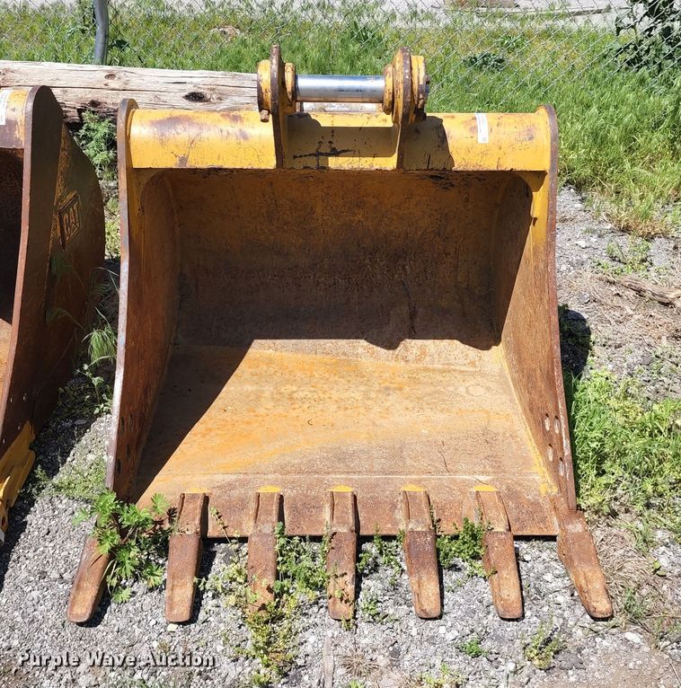 image for item KF9021 Caterpillar  48"W excavator bucket