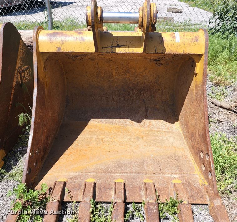 image for item KF9021 Caterpillar  48"W excavator bucket