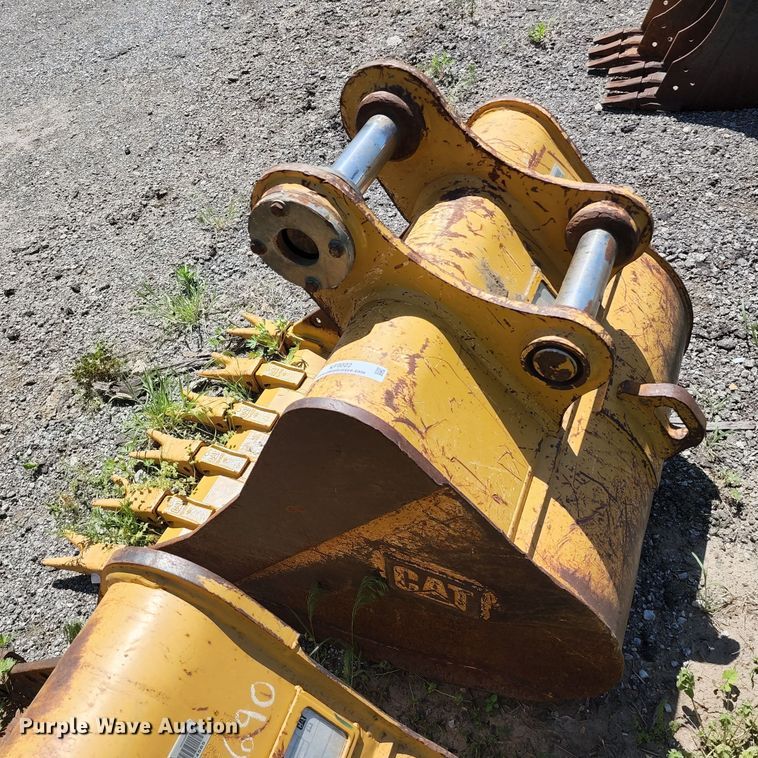 image for item KF9022 Caterpillar  36"W excavator bucket