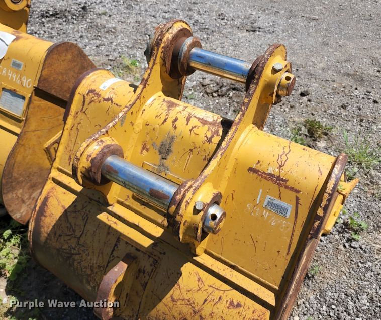 image for item KF9022 Caterpillar  36"W excavator bucket