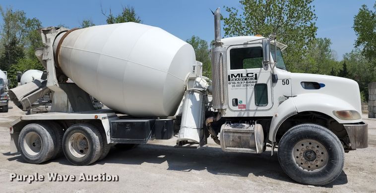 image for item KF9042 2006 Peterbilt 335  ready mix truck